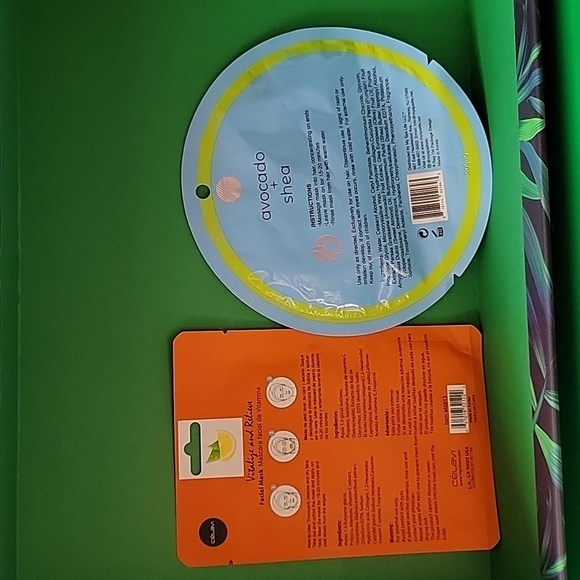 NWOT Treat Yourself Body Care Set - Picture 7 of 7